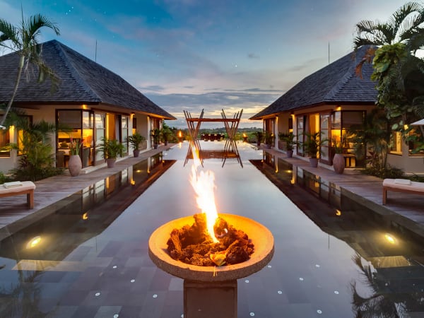 Villa Mandalay - Pool flame